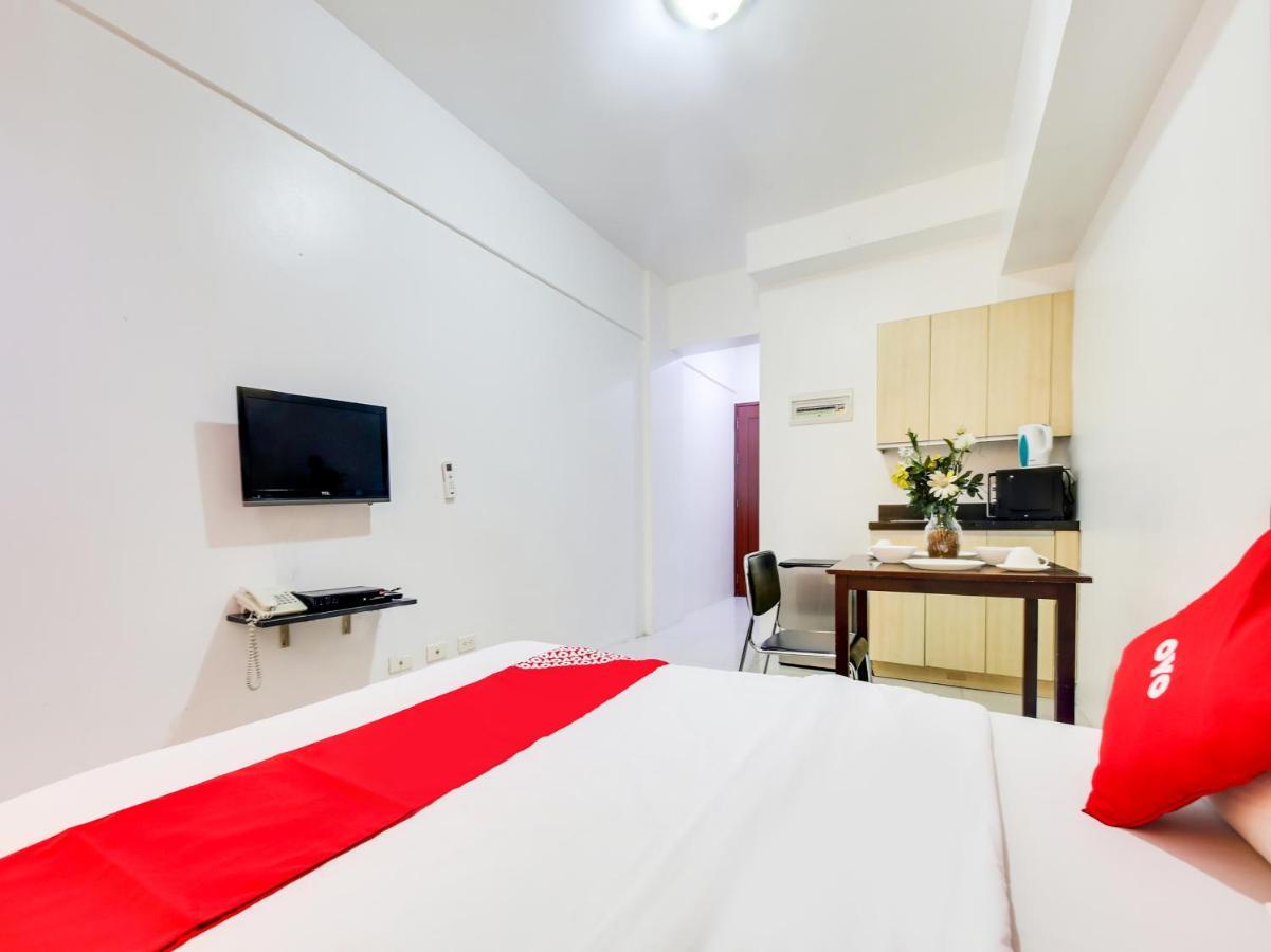 Oyo 893 Dian Suites Makati Manila Luaran gambar