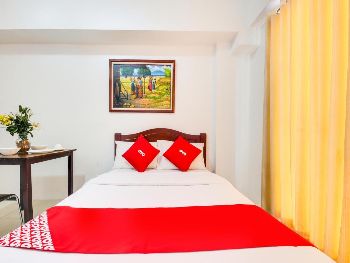 Oyo 893 Dian Suites Makati Manila Luaran gambar