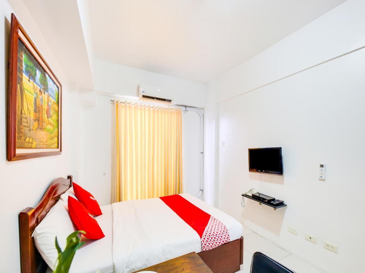 Oyo 893 Dian Suites Makati Manila Luaran gambar