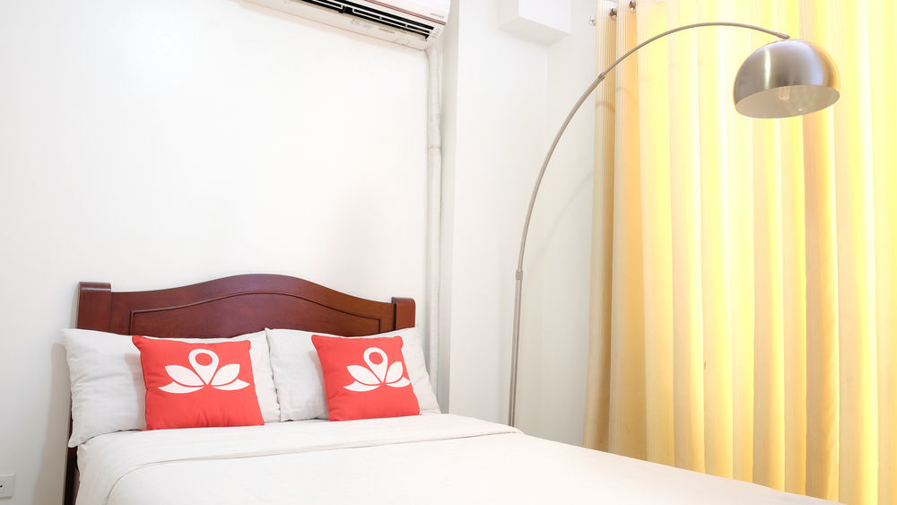 Oyo 893 Dian Suites Makati Manila Luaran gambar