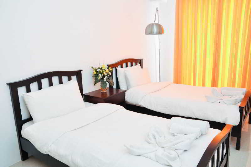 Oyo 893 Dian Suites Makati Manila Luaran gambar