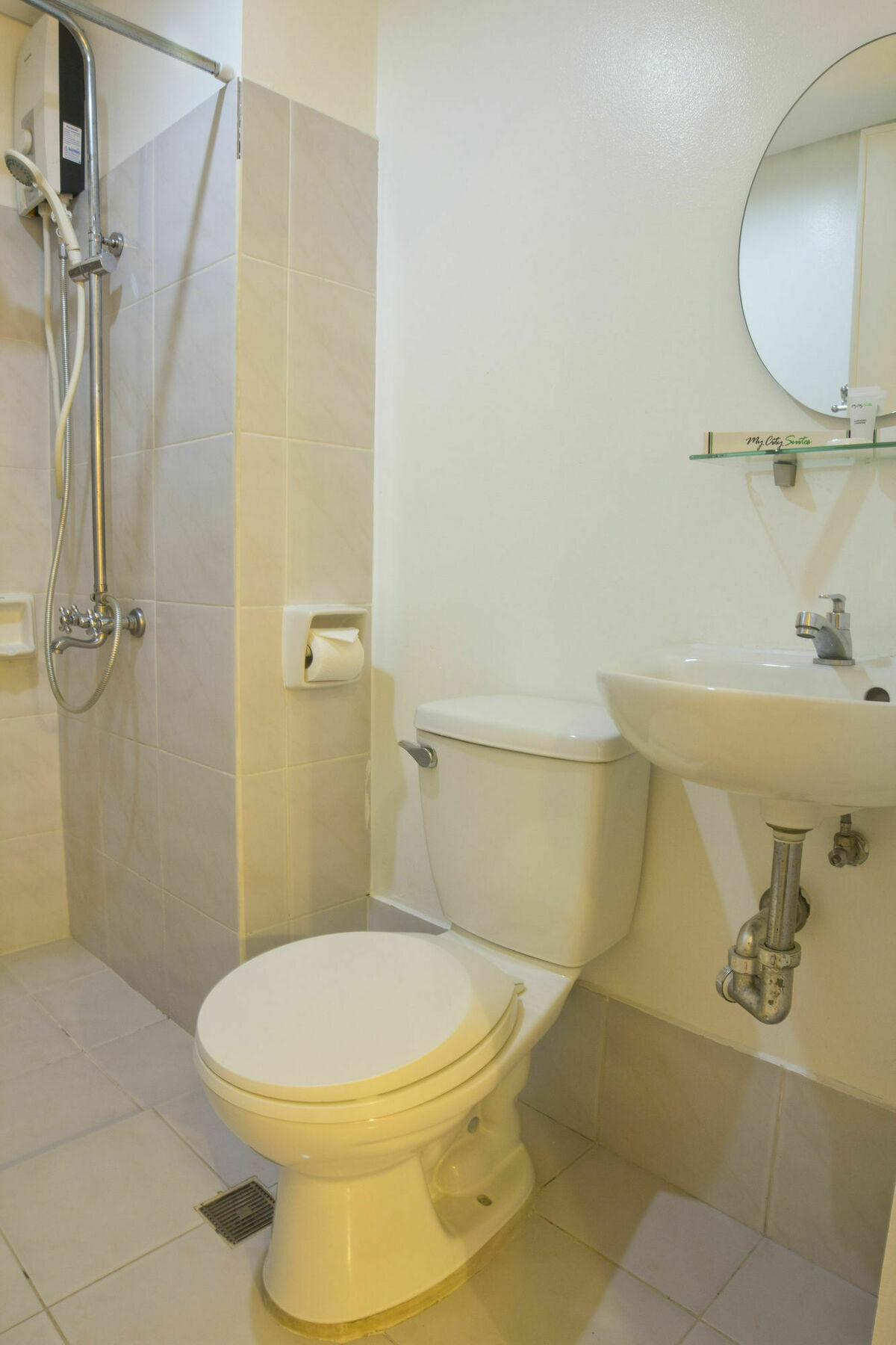 Oyo 893 Dian Suites Makati Manila Luaran gambar